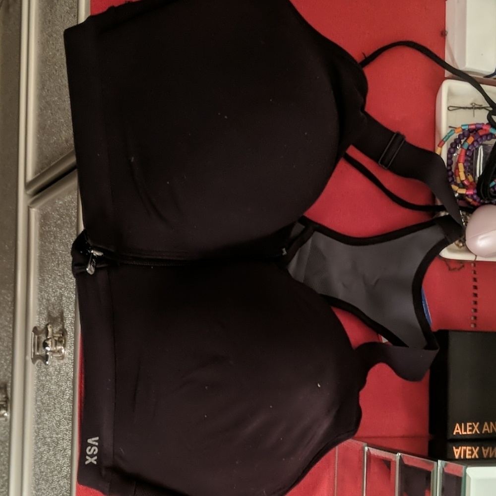 Black Sports Bra